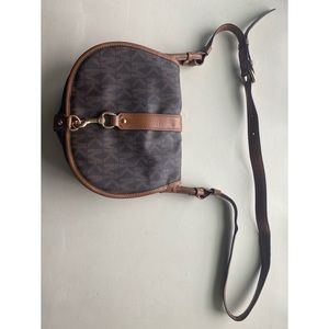 Michael Kors Saddle Crossbody Bag MK design